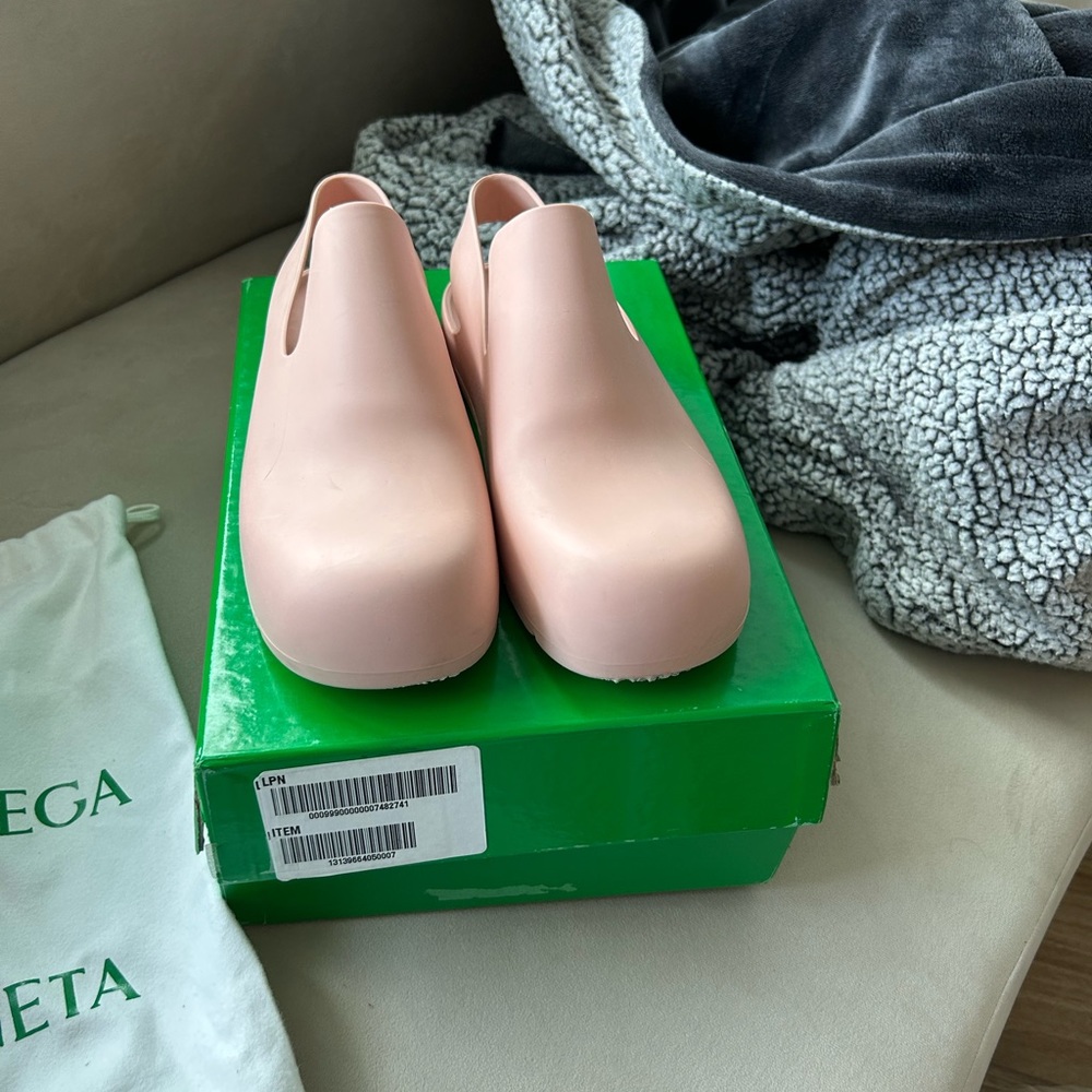 Bottega Veneta Blush Pink Rubber Slingback Sandals